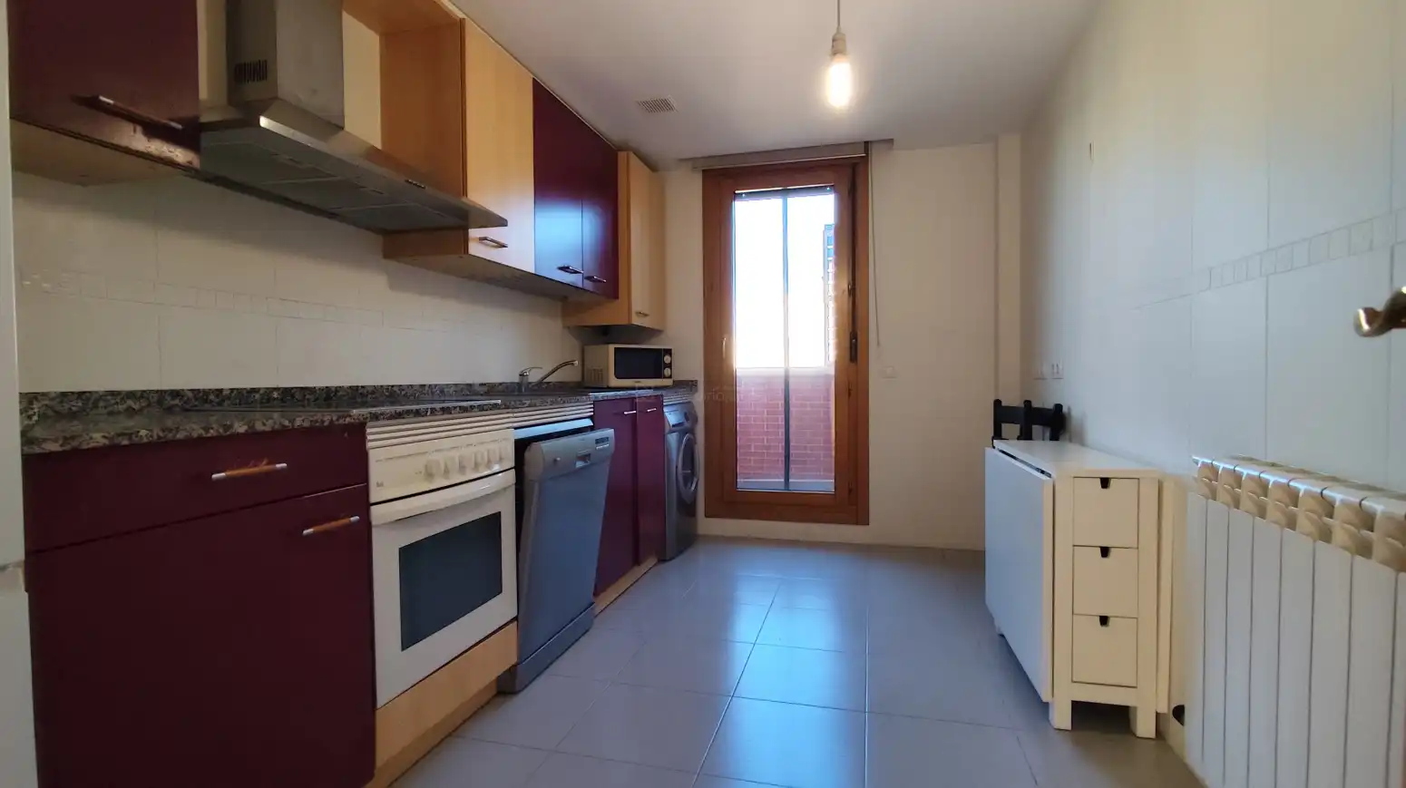Cuina de Àtic en venda en  Logroño amb Calefacció, Jardí privat i Terrassa