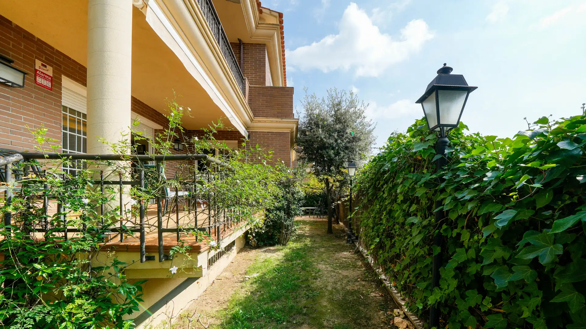 Garden of Houses for sale in Sant Vicenç de Montalt  with Heating, Terrace and Storage room