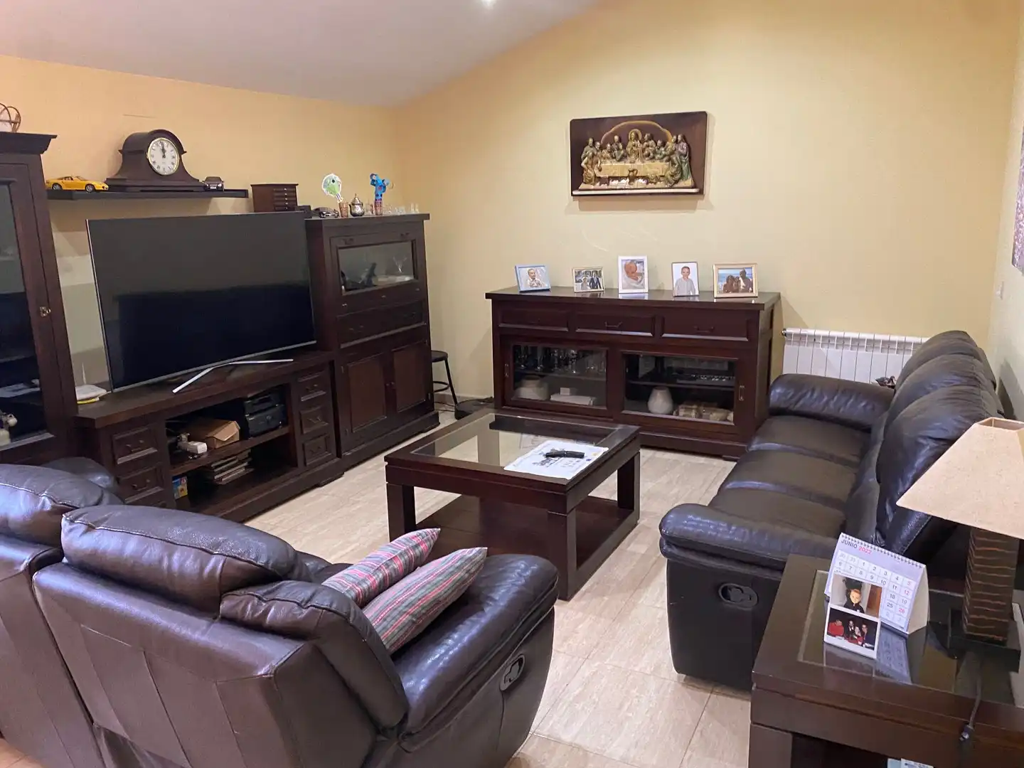 Sala d'estar de Dúplex en venda en Castuera amb Aire condicionat, Calefacció i Parquet
