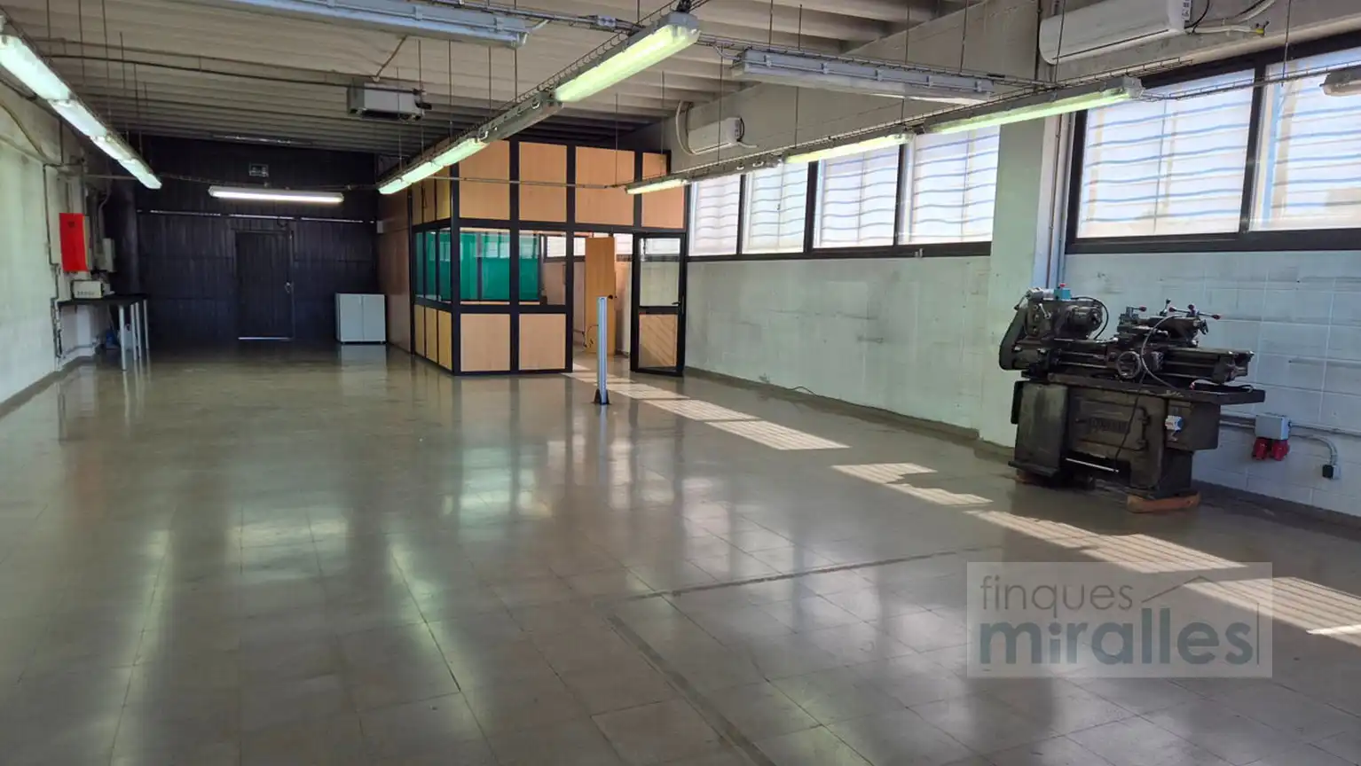 Nave industrial de alquiler en Vilassar de Dalt con Calefacción y Alarma