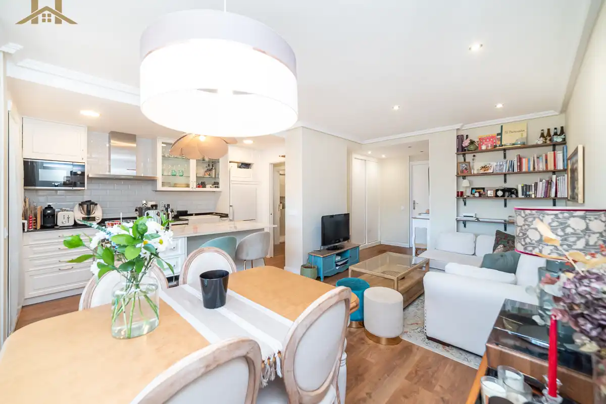Living room of Flat for sale in Madrid  with Air Conditioner, Heating and Terrace