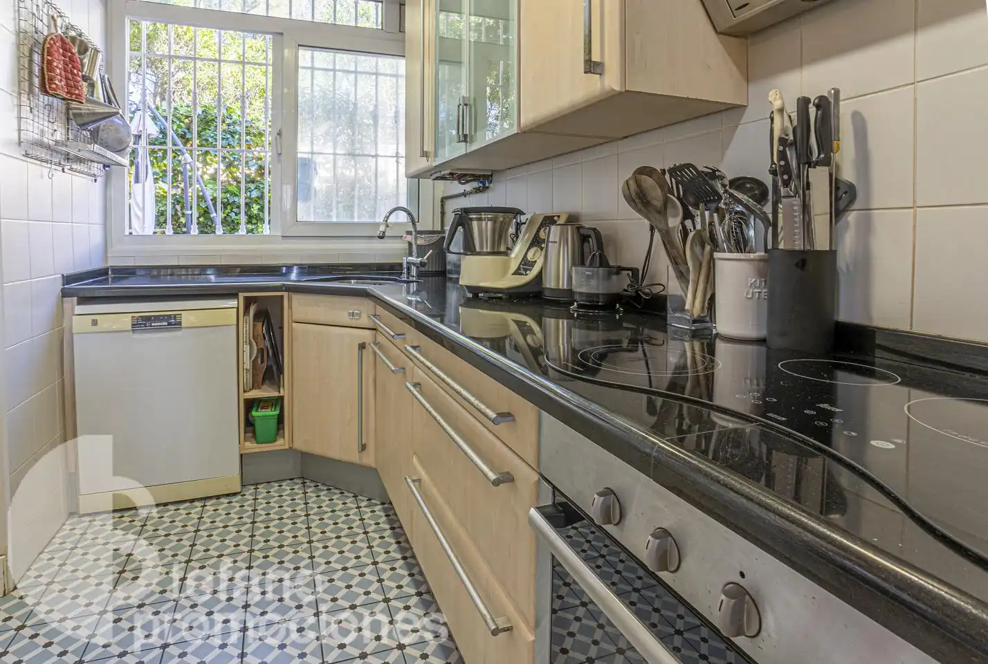 Kitchen of Detached homes for sale in Málaga  with Air Conditioner, Parquet flooring and Terrace