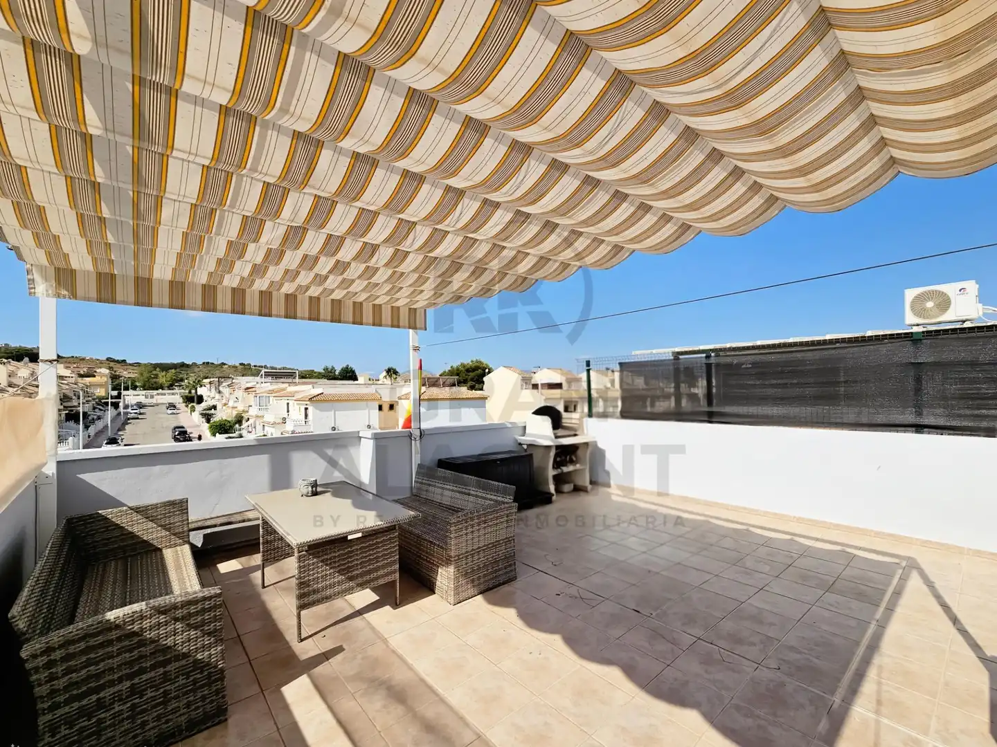 Terrassa de Àtic en venda en Santa Pola amb Aire condicionat, Calefacció i Moblat