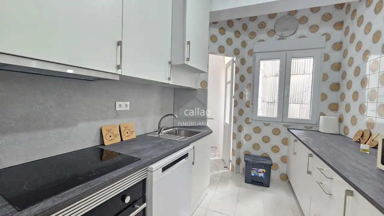 Kitchen of Flat for share in Ferrol  with Heating and Furnished