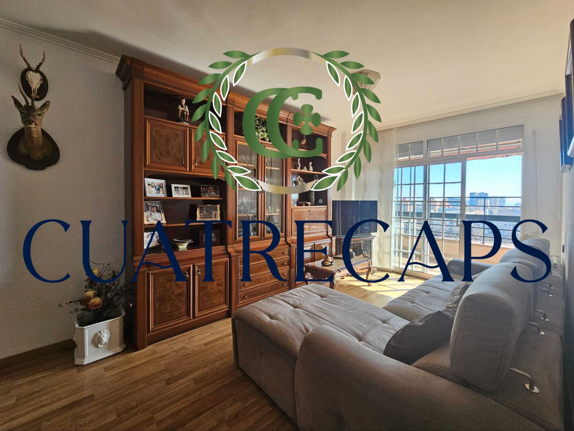 Bedroom of Flat for sale in  Barcelona Capital  with Heating, Parquet flooring and Furnished