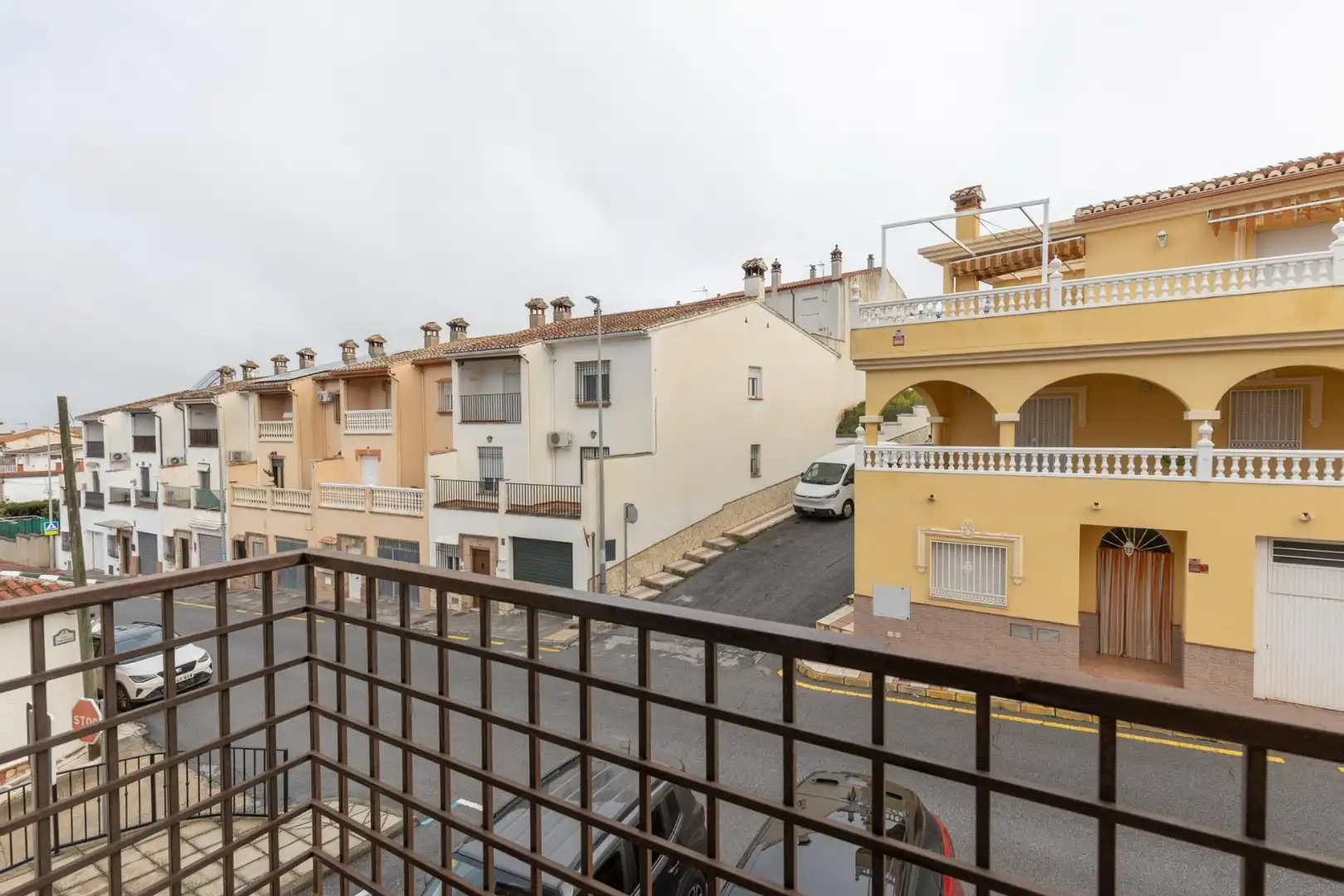 Vista exterior de Piso en venta en Güevéjar con Balcón