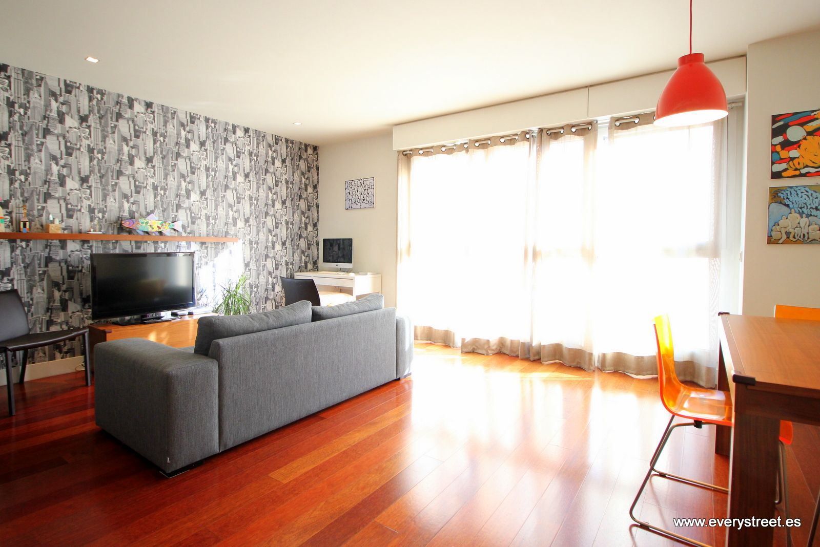 Sala d'estar de Pis en venda en  Madrid Capital amb Aire condicionat, Calefacció i Moblat