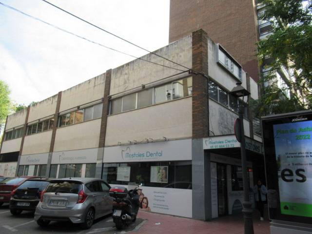 Local comercial en Alquiler en Avenida del dos de Mayo en Centro