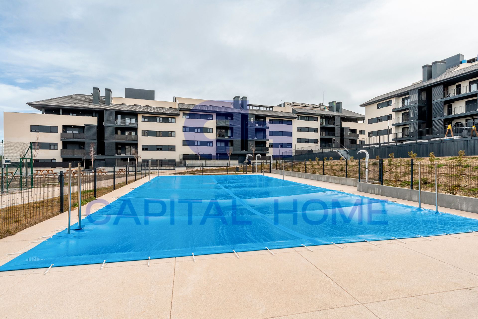 Piscina de Pis en venda en Navalcarnero amb Calefacció, Jardí privat i Traster