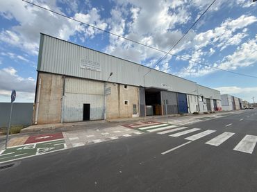 Nau industrial en venda a Camí d'Artana - Vila-Real
