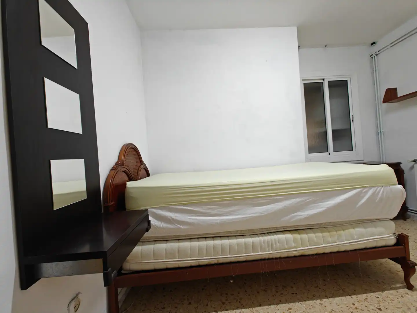 Habitación de Piso en venta en Sant Boi de Llobregat con Calefacción, Amueblado y Horno