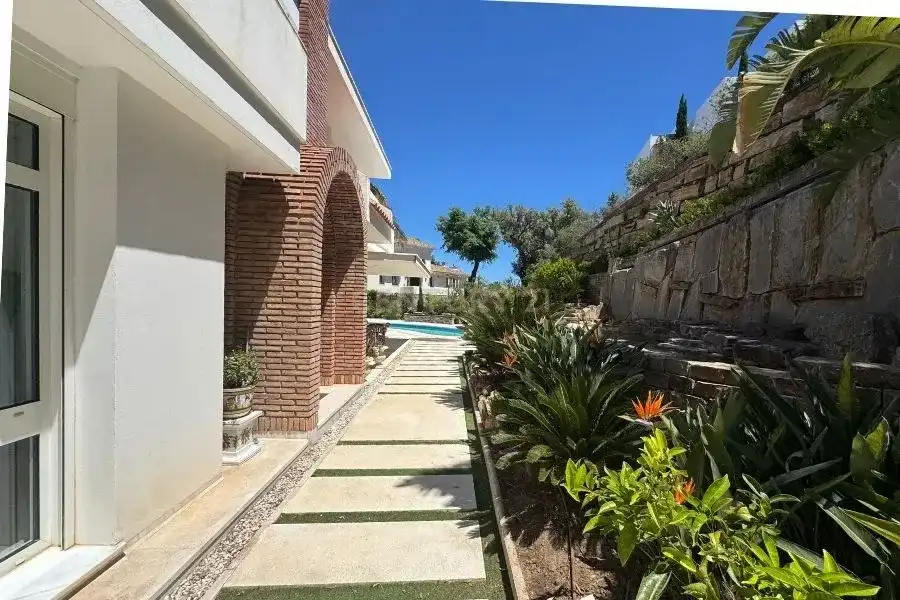 House with terrace for sale in La Mairena, imagen 2