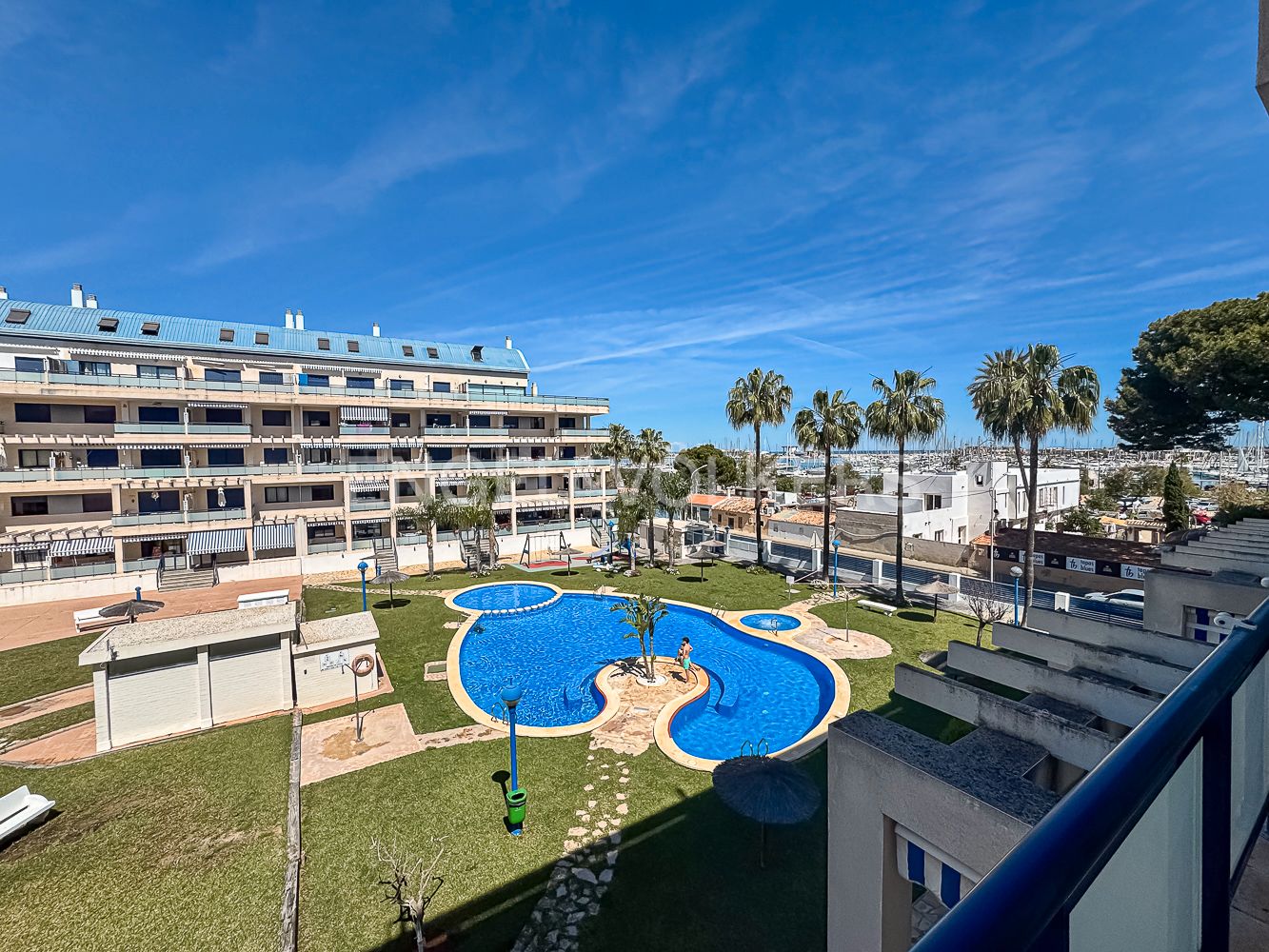 Piscina de Apartament de lloguer en Dénia amb Aire condicionat, Calefacció i Terrassa