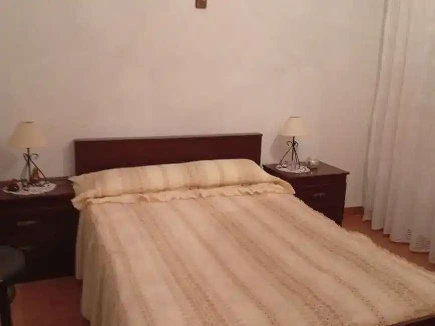 Dormitori de Pis en venda en Aldeadávila de la Ribera amb Moblat i Balcó