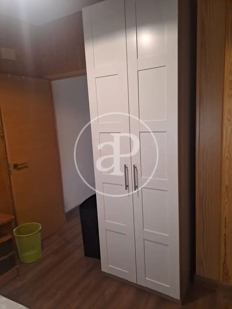 Dormitori de Pis de lloguer en Elche / Elx amb Aire condicionat, Calefacció i Moblat