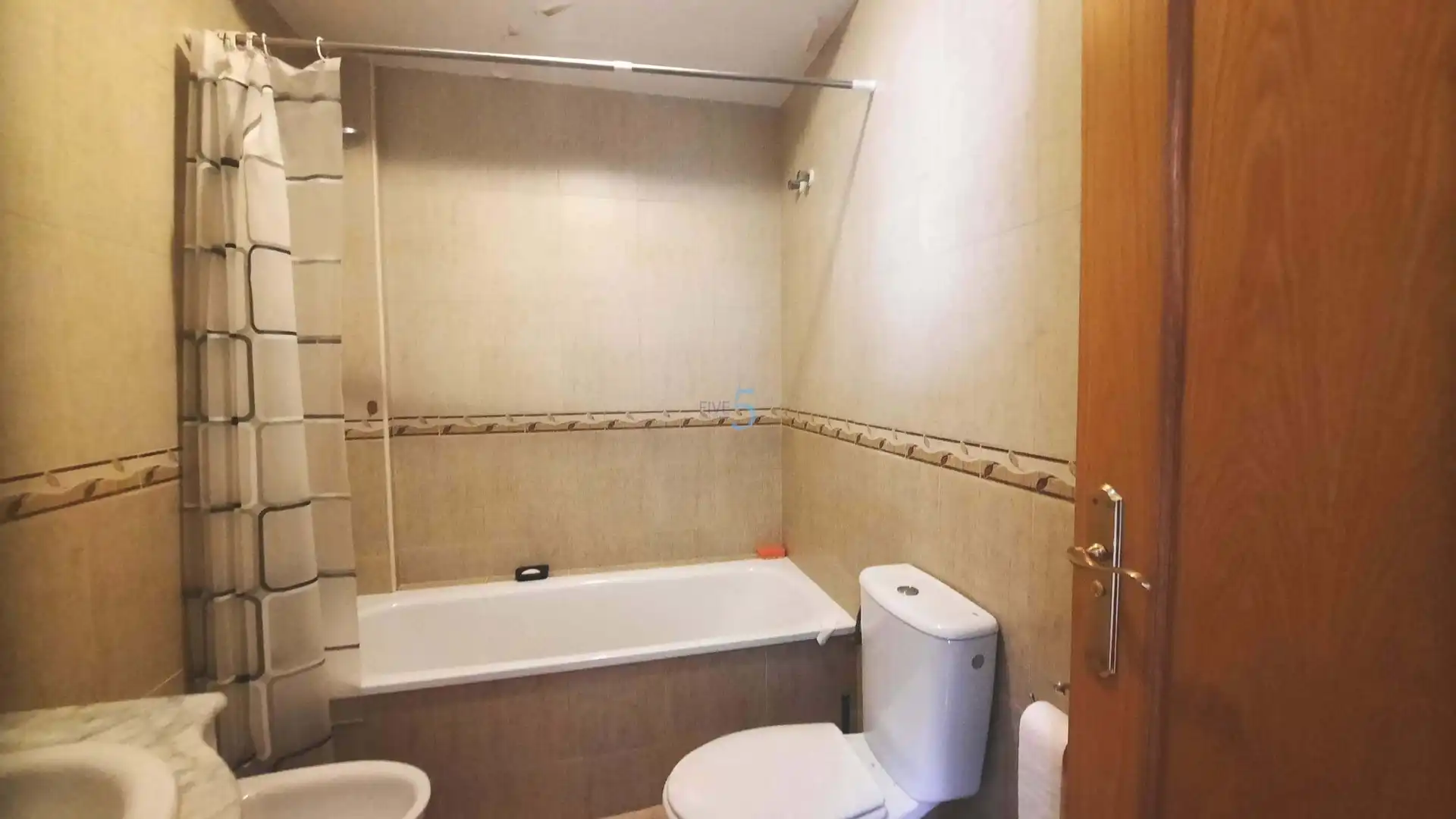 Baño de Casa adosada en venta en Murcia con Aire acondicionado, Piscina y Amueblado