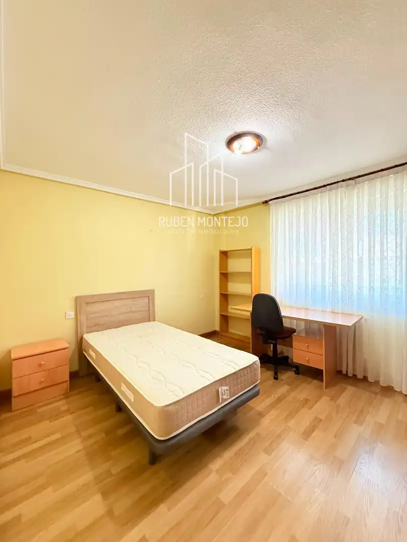 Habitación de Piso de alquiler en Salamanca con Calefacción, Terraza y Horno