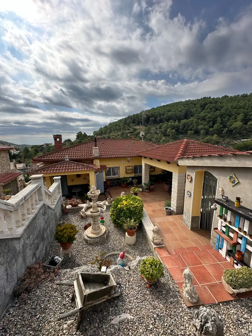 Vista exterior de Casa o chalet en venta en Castellet i la Gornal con Aire acondicionado, Calefacción y Jardín privado