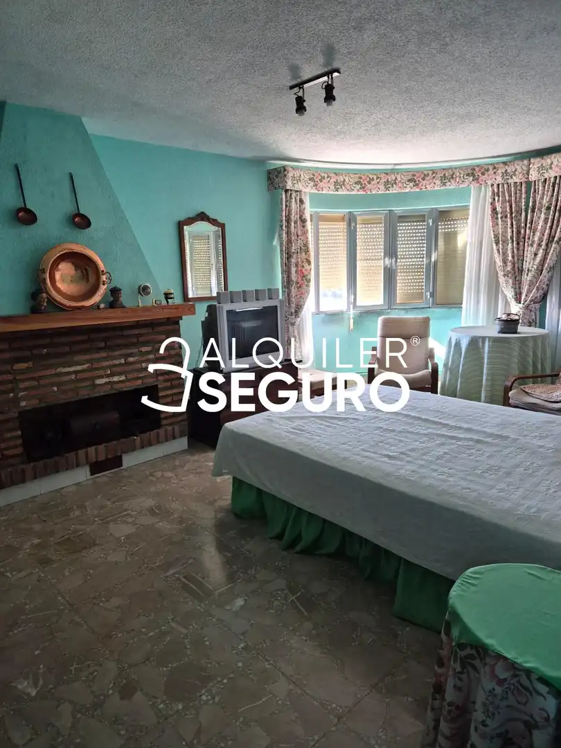 Habitación de Casa o chalet de alquiler en Lillo con Calefacción, Terraza y Trastero