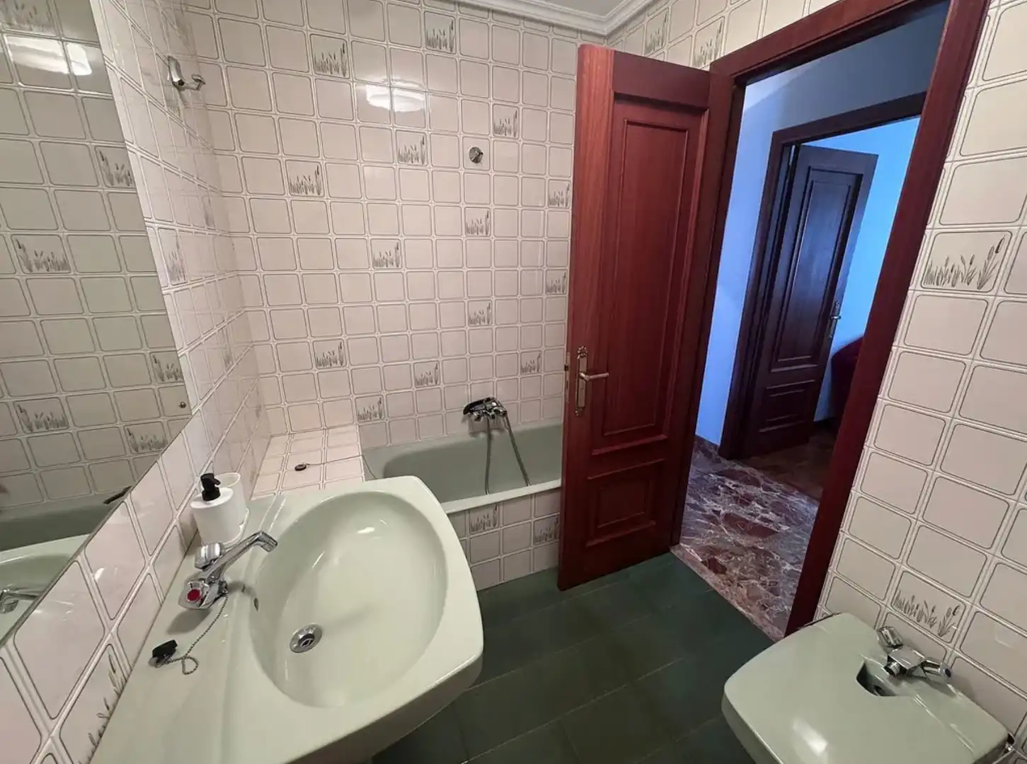 Baño de Piso de alquiler en Ferrol con Calefacción, Trastero y Amueblado