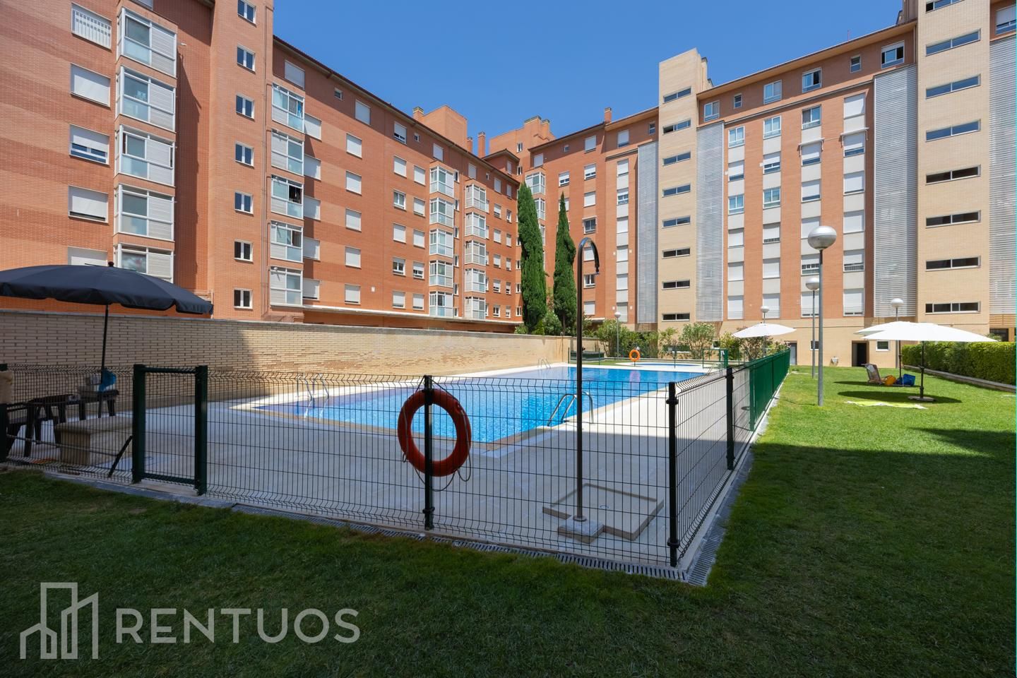 Piscina de Pis de lloguer en  Madrid Capital amb Aire condicionat, Calefacció i Parquet