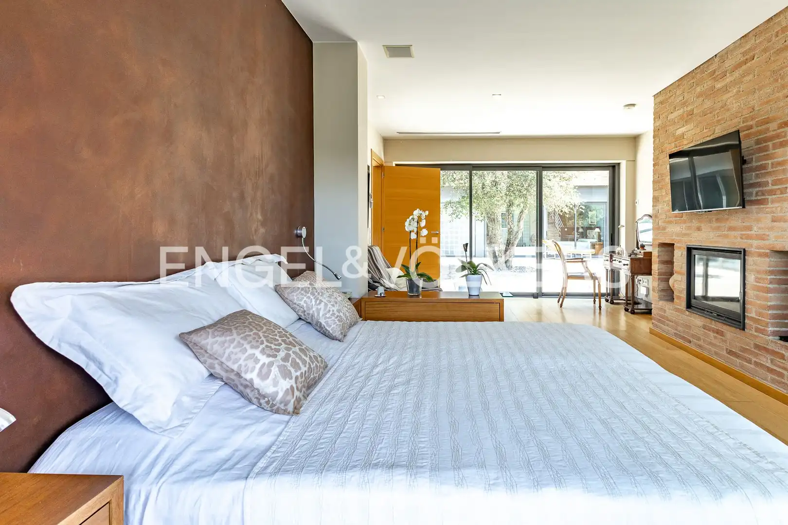 Dormitori de Casa adosada en venda en Sant Cugat del Vallès amb Calefacció, Jardí privat i Parquet