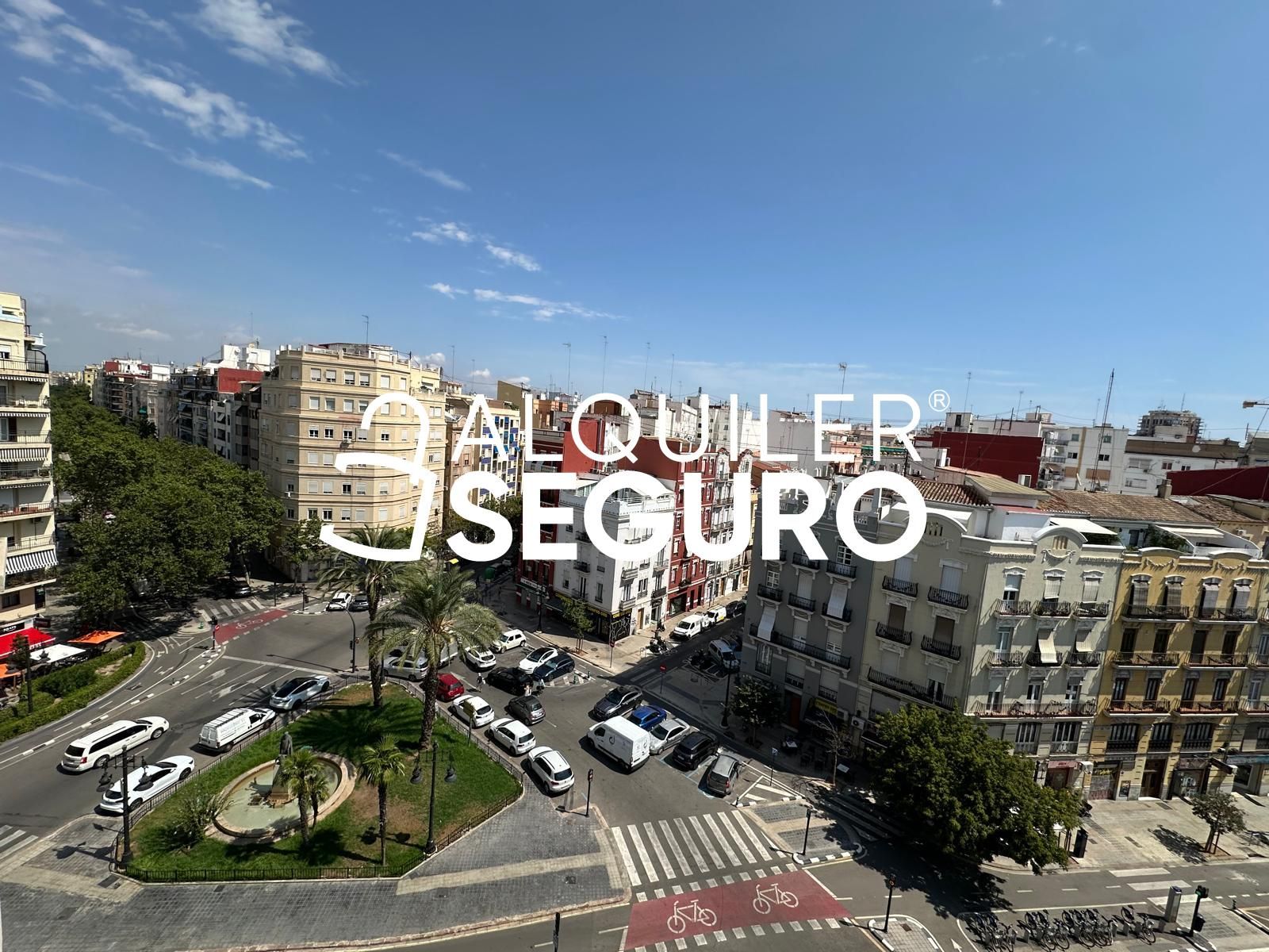 Exterior view of Flat to rent in  Valencia Capital  with Air Conditioner