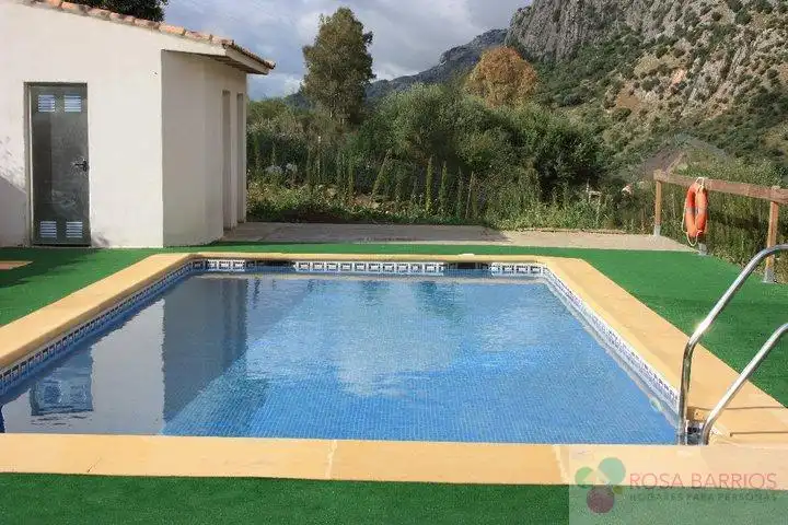 Piscina de Edifici en venda en Ronda amb Piscina comunitària