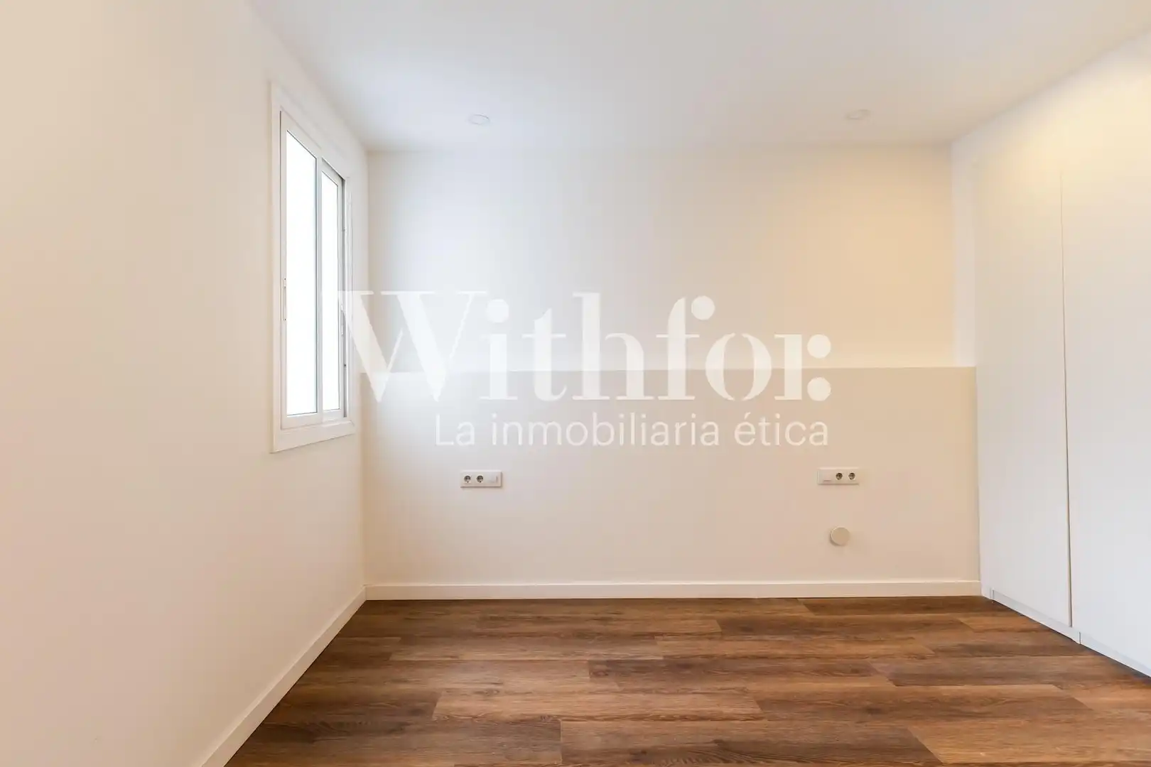 Appartamento con terrazza in affitto a Carrer de València, imagen 8