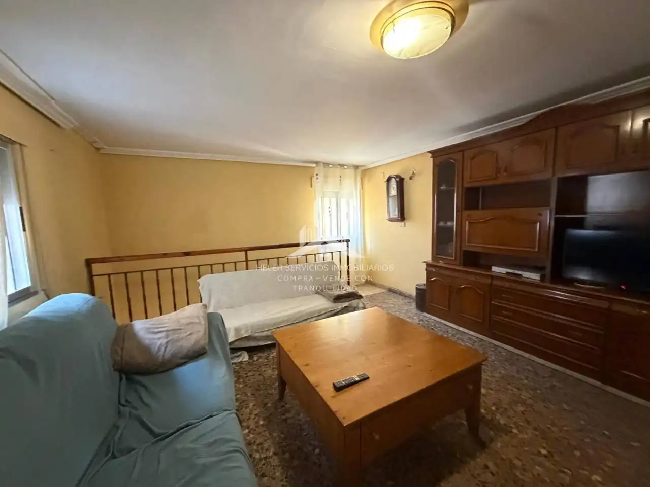 Sala d'estar de Casa o xalet en venda en Castellón de la Plana / Castelló de la Plana amb Aire condicionat, Terrassa i Moblat