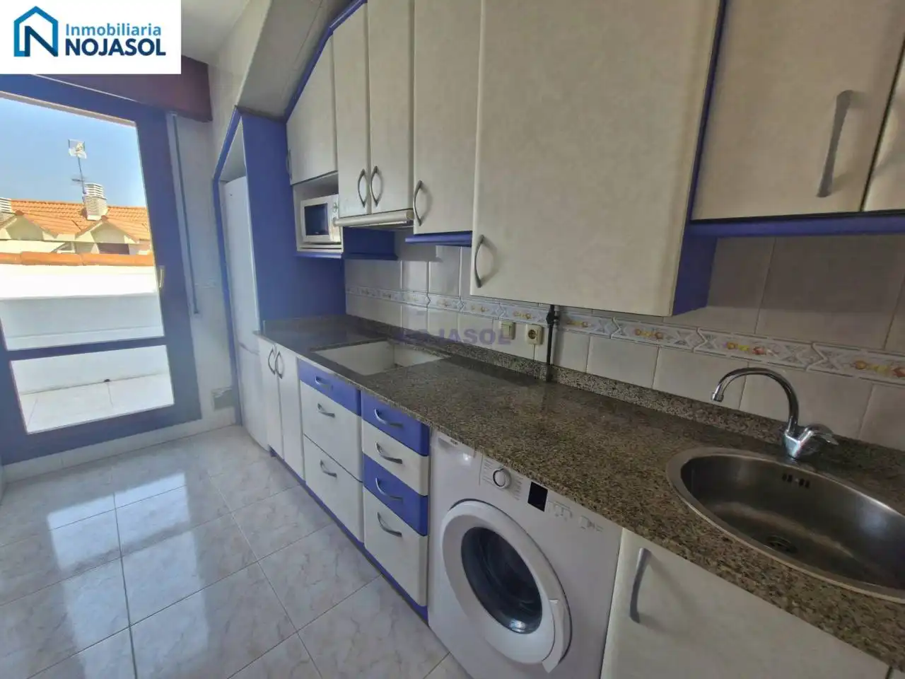 Cocina de Apartamento en venta en Noja con Calefacción, Terraza y Balcón