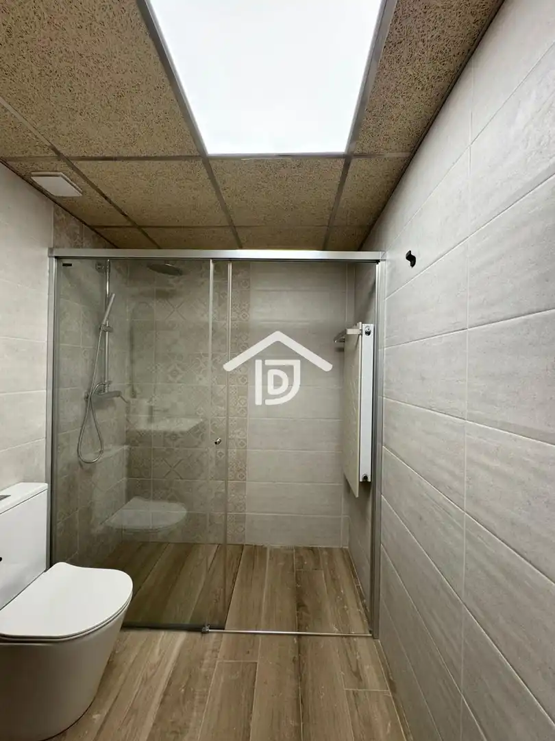 Baño de Casa adosada en venta en Benimuslem con Aire acondicionado, Terraza y Trastero