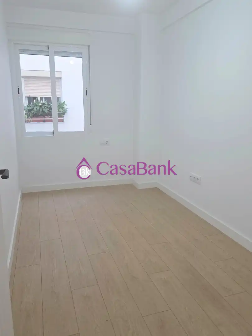 Wohnung zum Verkauf in Córdoba mit Klimaanlage und Terrasse