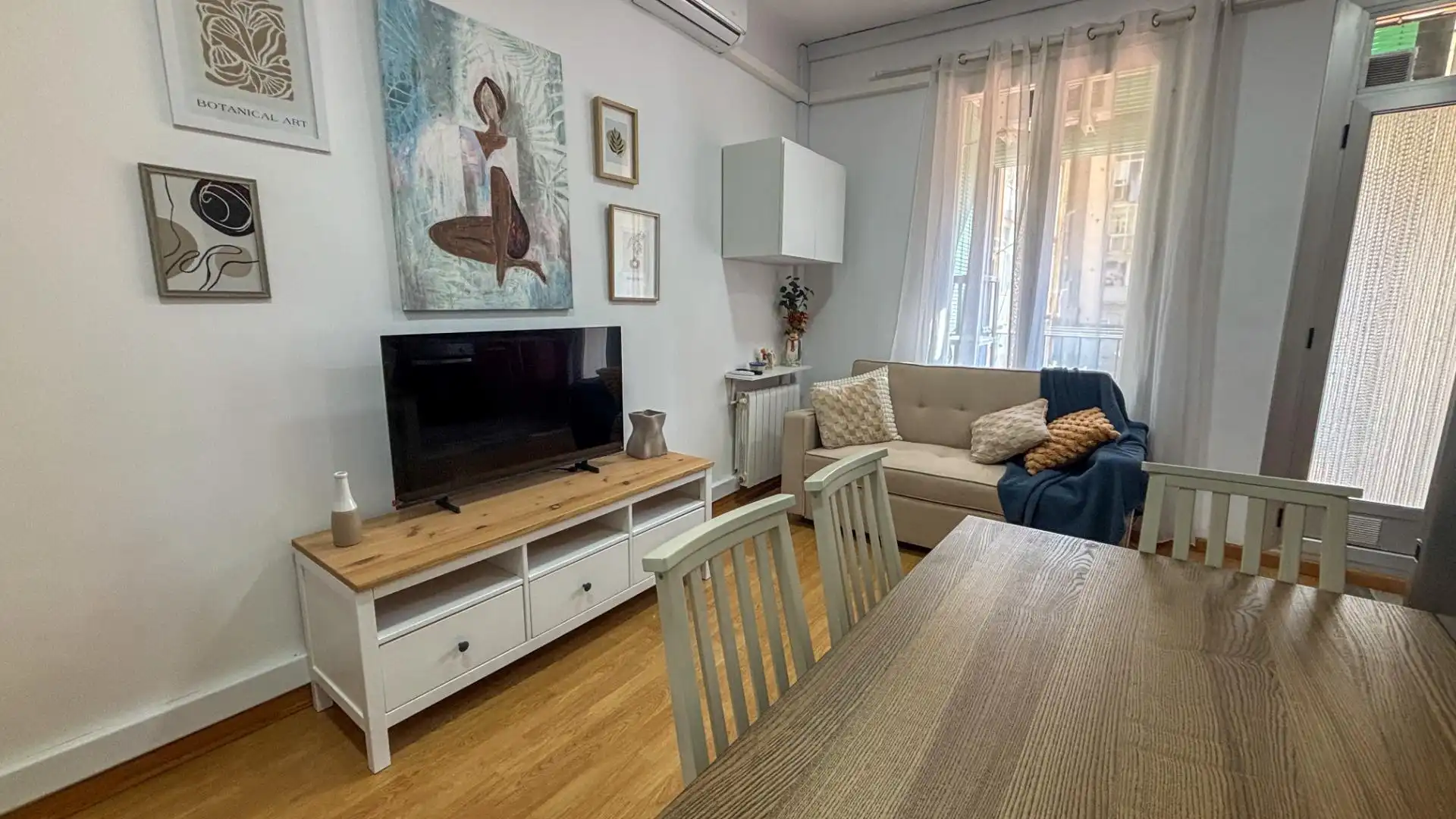 Piso con terraza en venta en Calle MARINA, imagen 2