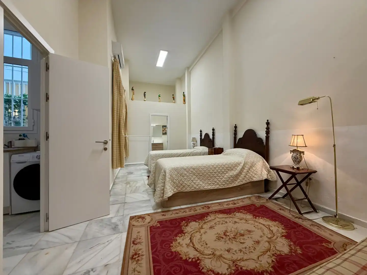 Habitación de Piso en venta en Sevilla con Aire acondicionado, Calefacción y Amueblado