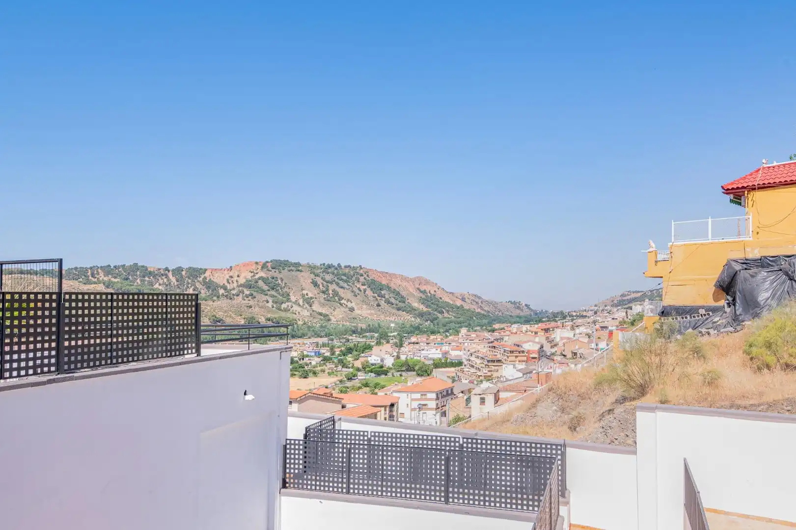Terrassa de Pis en venda en Pinos Genil amb Aire condicionat, Calefacció i Balcó
