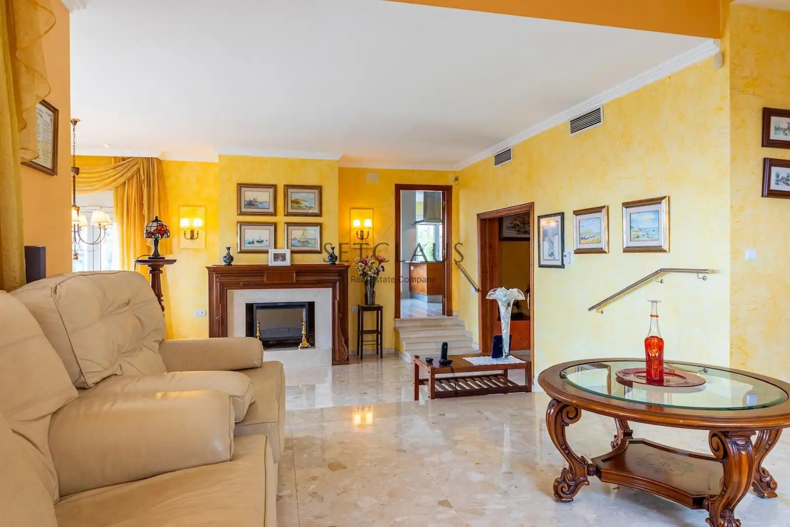 Sala de estar de Casa o chalet en venta en Badalona con Aire acondicionado, Calefacción y Jardín privado