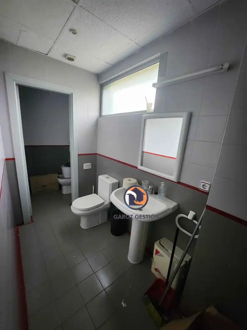 Badezimmer von Geschaftsraum zum Verkauf in Guadalajara mit Klimaanlage und Internet