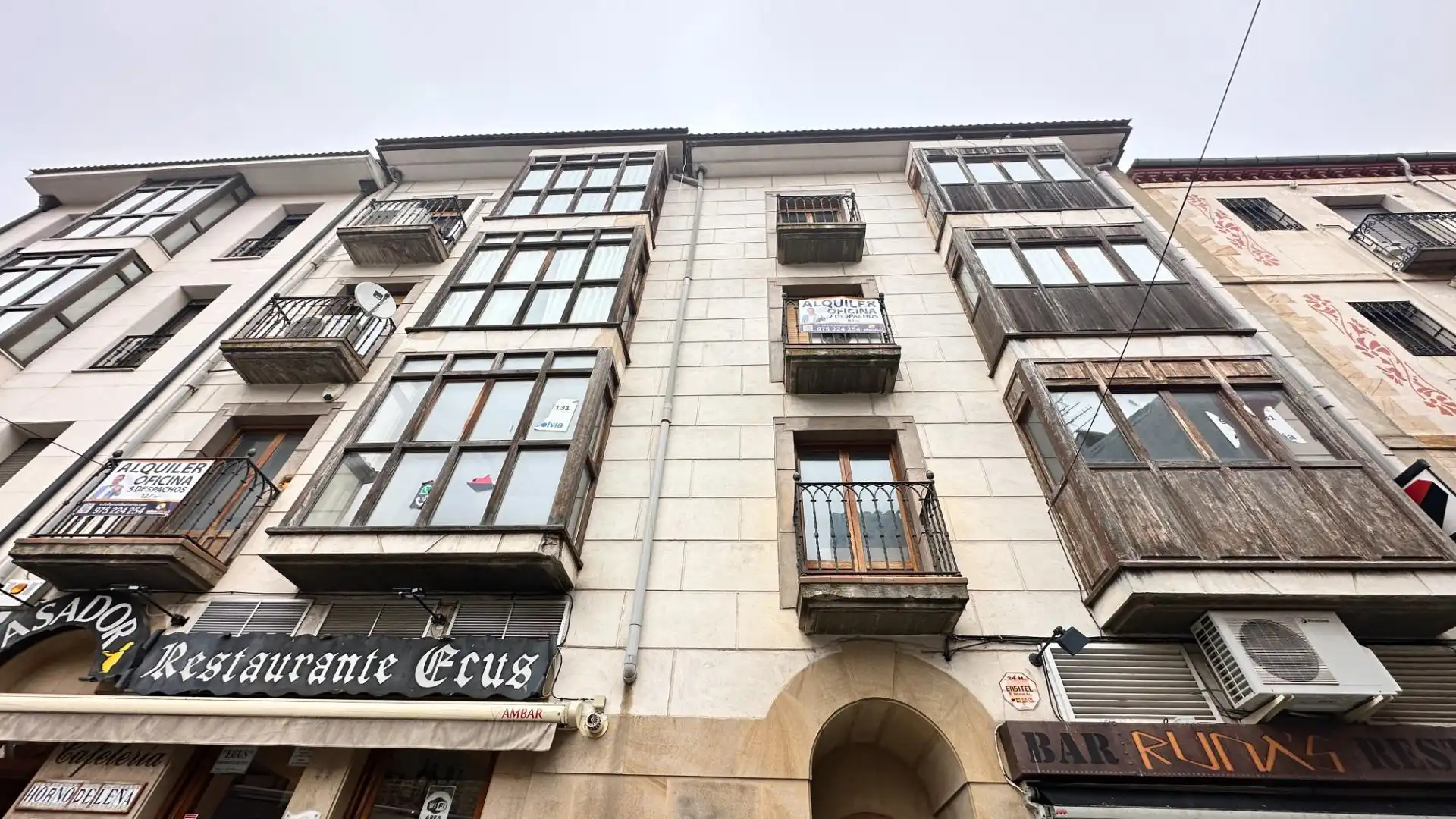 Außenansicht von Büro zur Miete in Soria Capital  mit Klimaanlage und Heizung