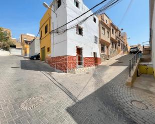 Vista exterior de Casa adosada en venda en Adra amb Terrassa