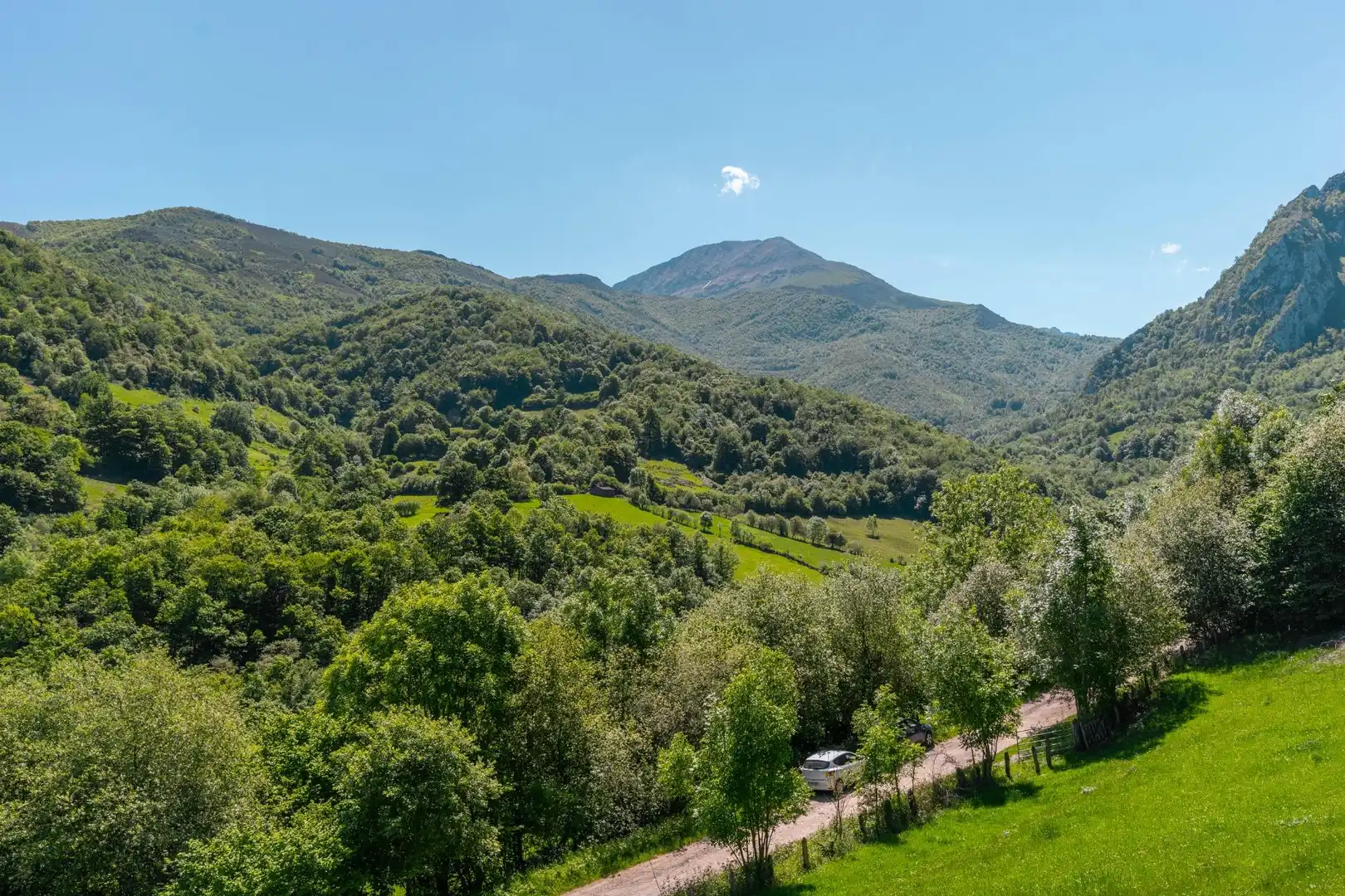 Vista exterior de Casa o chalet en venta en Quirós