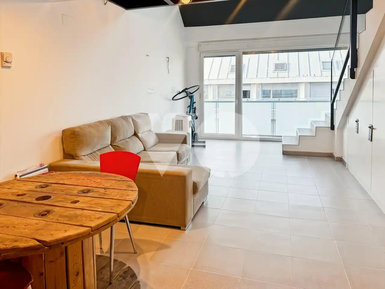 Sala d'estar de Pis en venda en Madrid amb Aire condicionat i Balcó