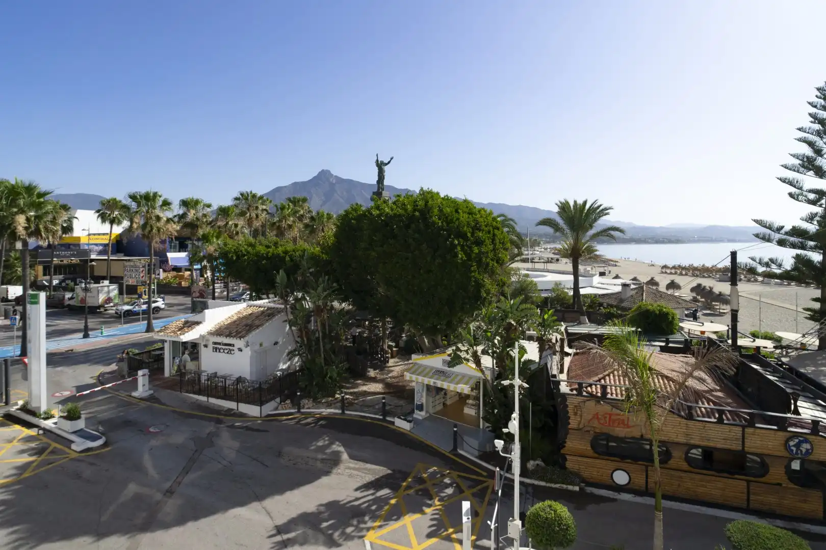Apartament amb terrassa en venda a Nueva Andalucía, imagen 2
