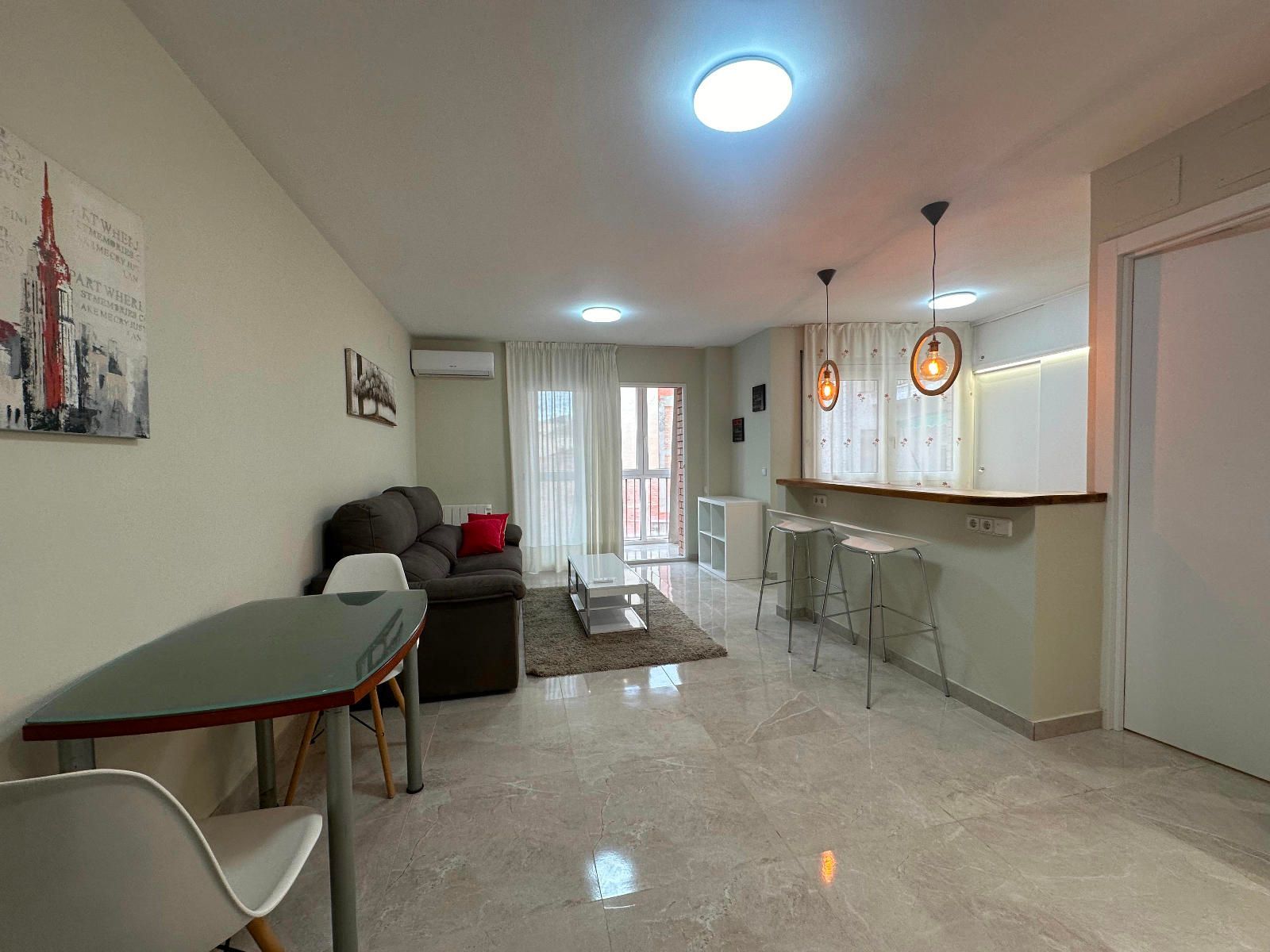 Flat to rent in Lluis Companys, Instituts - Universitat