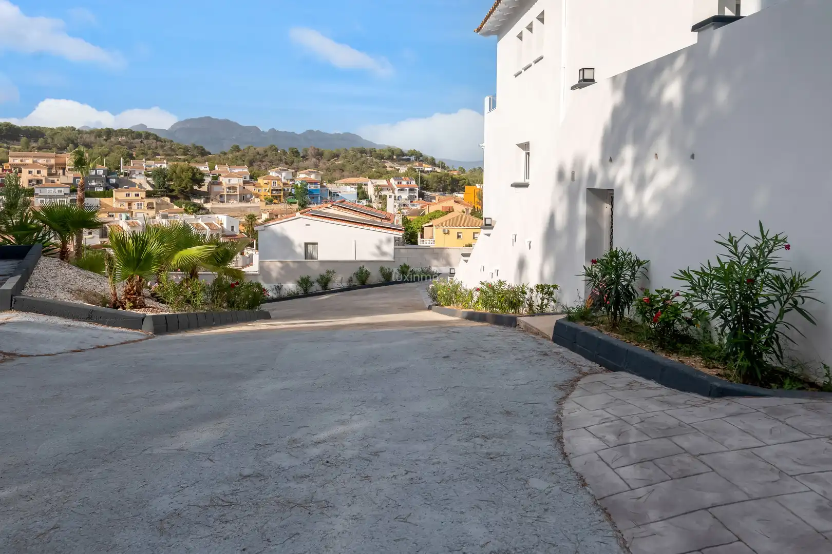 Vista exterior de Casa o chalet en venta en La Nucia con Aire acondicionado, Calefacción y Terraza