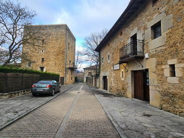Casa con balcón en venta en Calle C. Torre