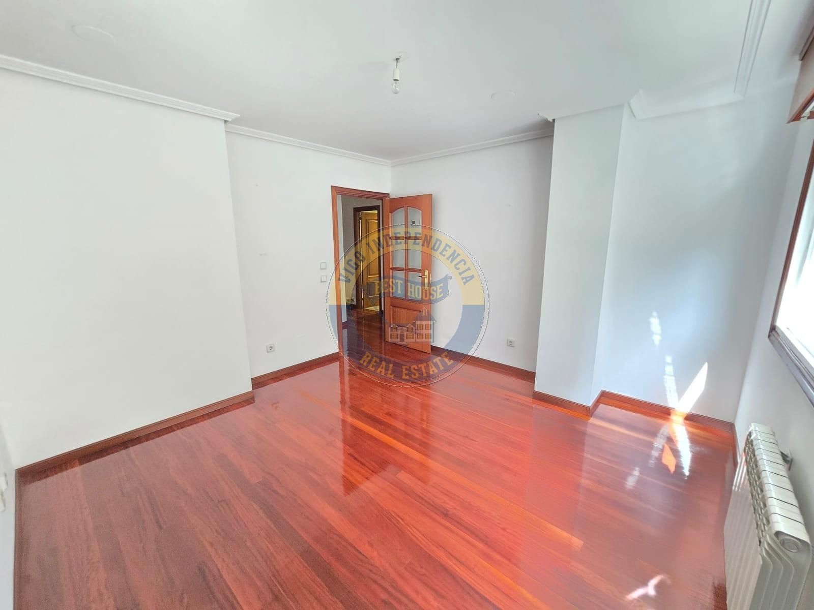 Apartment to rent in Vigo   with Heating and Parquet flooring