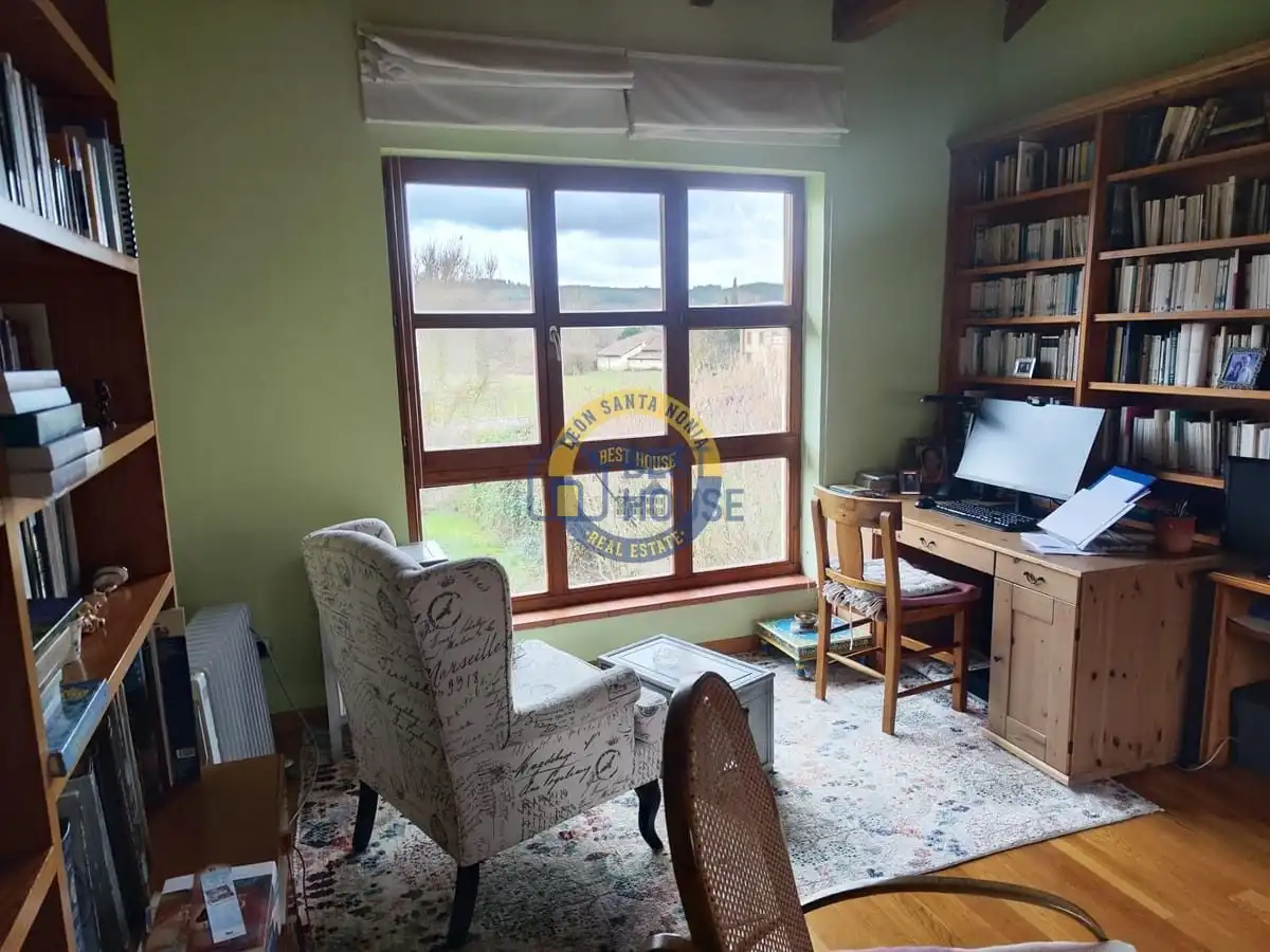 Sala de estar de Casa o chalet en venta en Villaquilambre con Calefacción, Jardín privado y Parquet