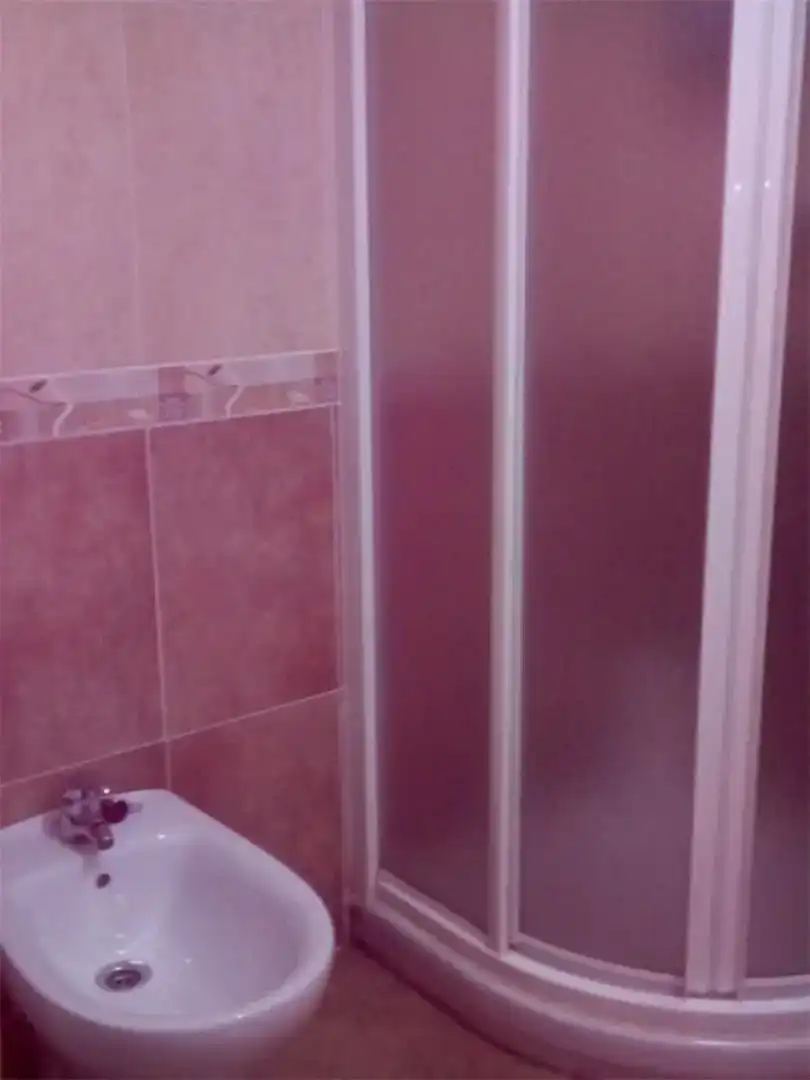 Baño de Ático en venta en Navalmoral de la Mata con Aire acondicionado, Amueblado y Horno