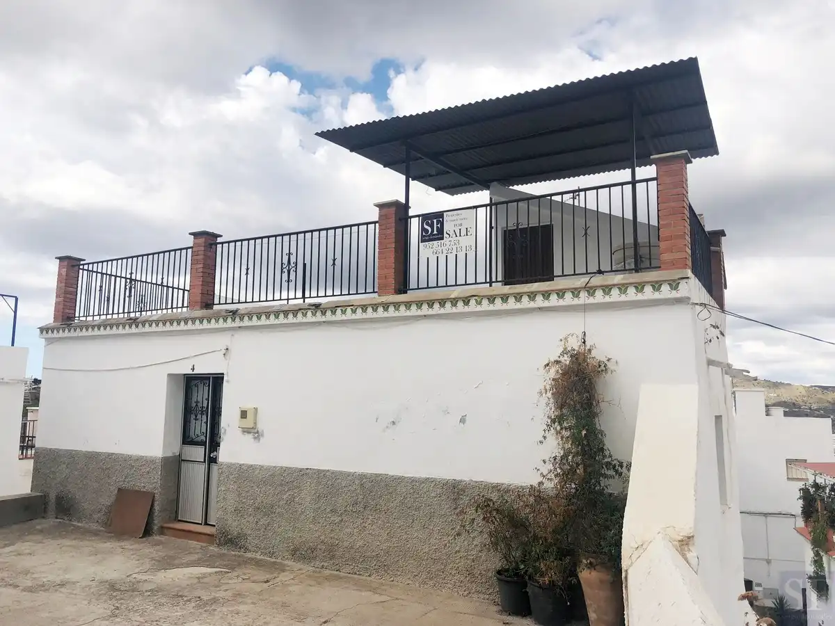 Adossat en venda a Cómpeta
